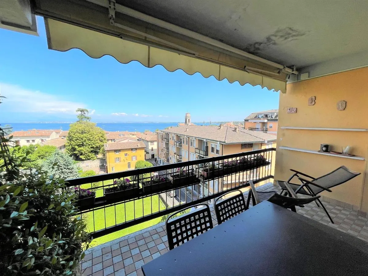 Desenzanoloft Official Partner Marriott Homes & Villas -Ciao Lago Family Apartment Desenzano del Garda 0*,  Italien