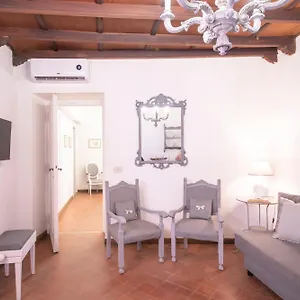 Sweet Arco Farnese Rom