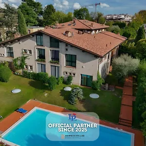Desenzanoloft Official Partner Marriott Homes & - Swarovski Family With Pool Desenzano del Garda